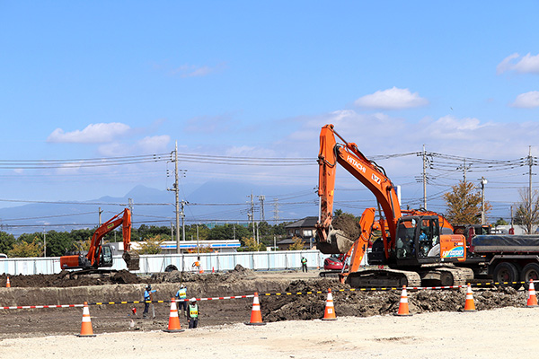 基礎の掘削作業